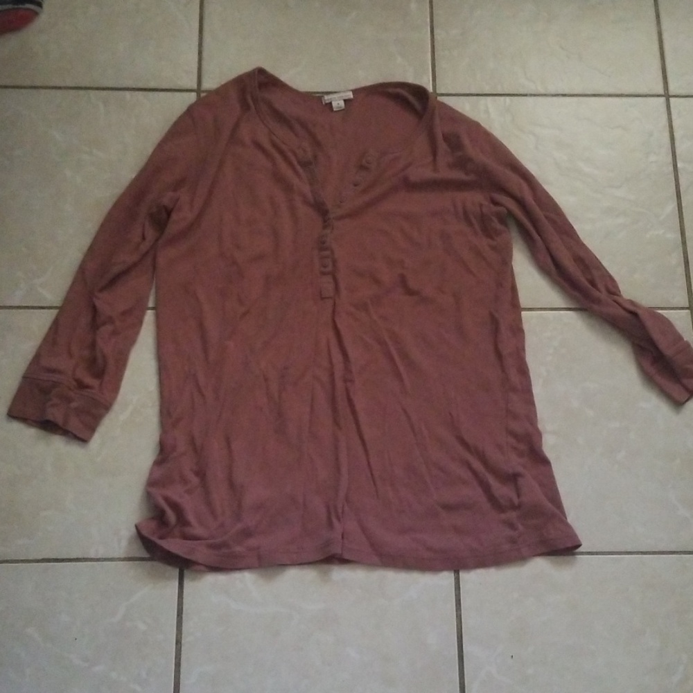 Medium GAP Maternity Longsleeve Shirt